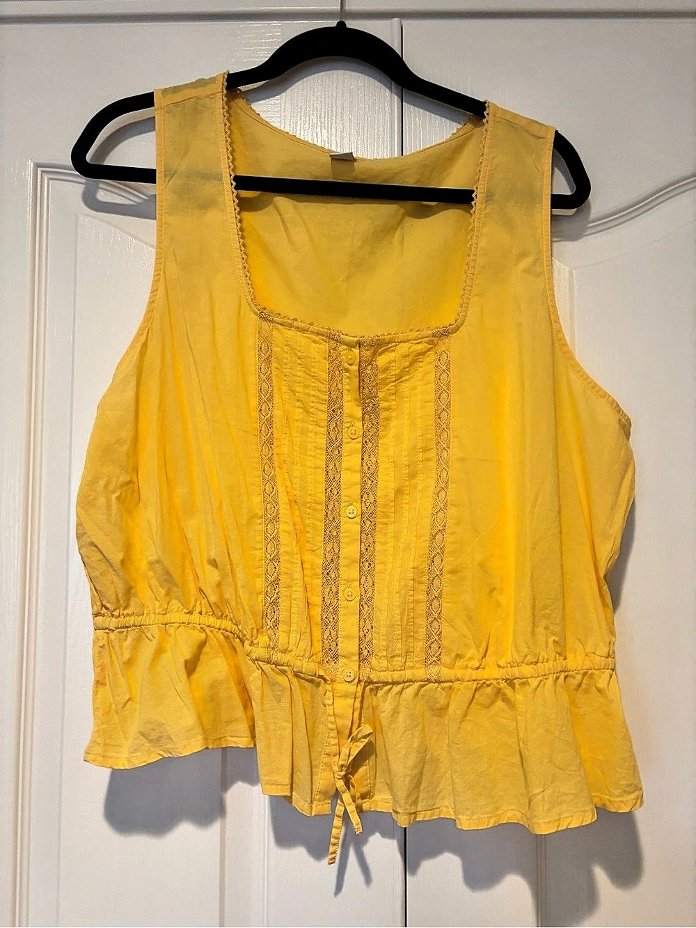 Old Navy Tie-Waist Lace-Trim Top Yellow Size XL